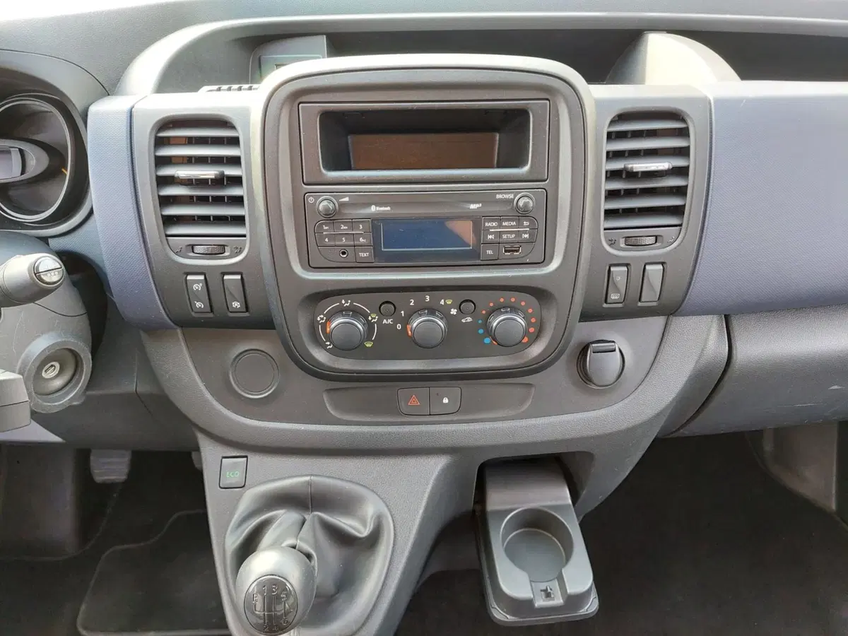 Opel Vivaro Furgone usata a Treviso (14)