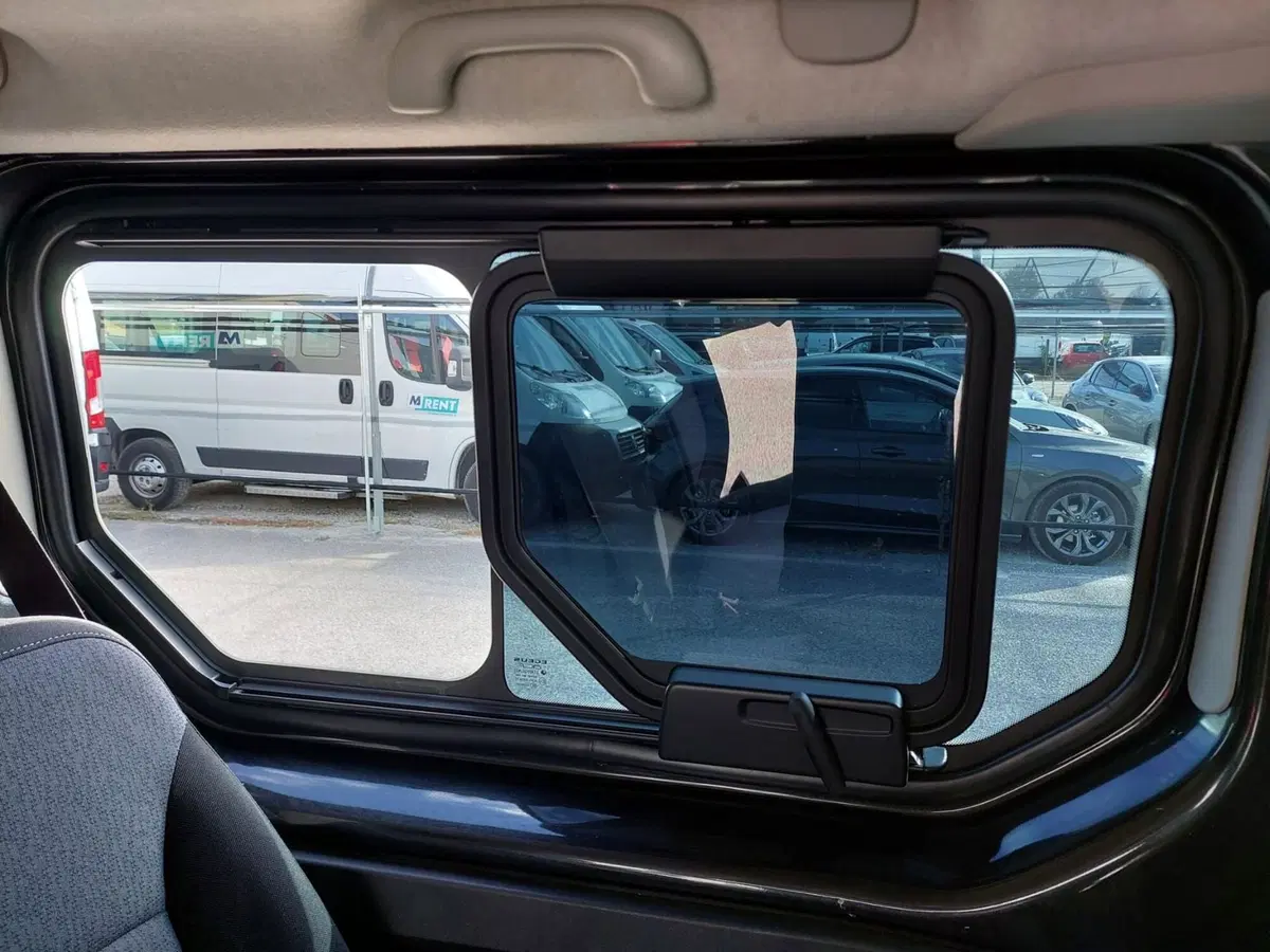 Opel Vivaro Furgone usata a Treviso (20)