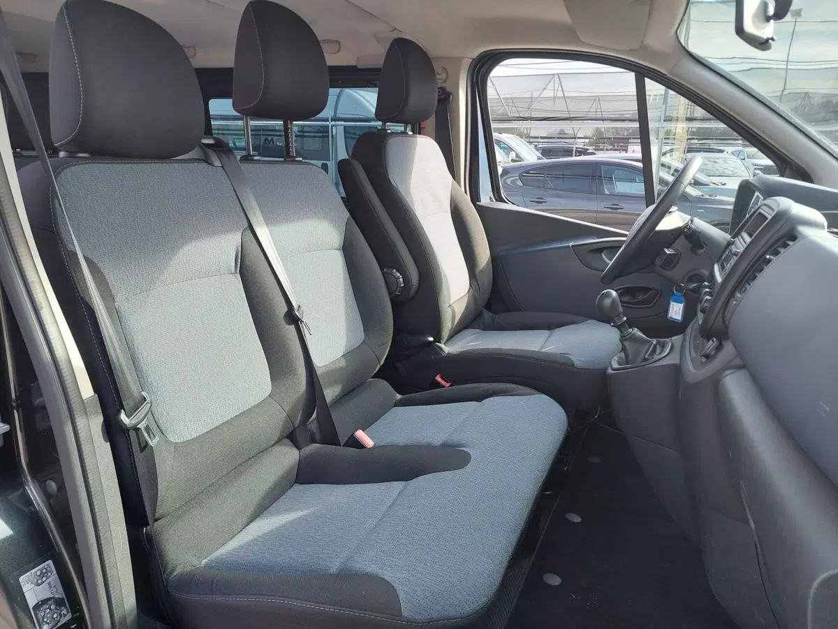 Opel Vivaro Furgone usata a Treviso (9)