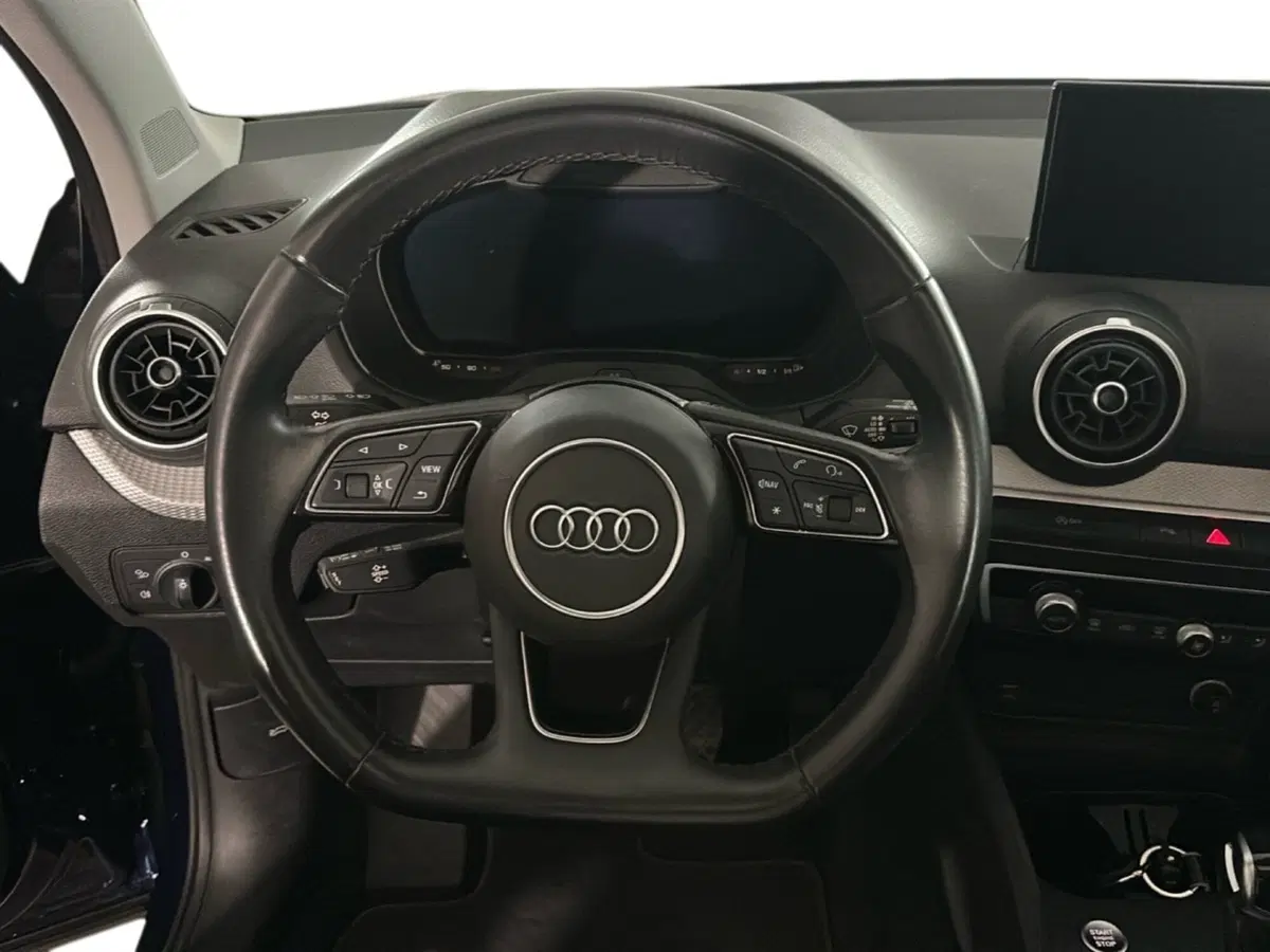 Audi Q2 usata a Napoli (11)