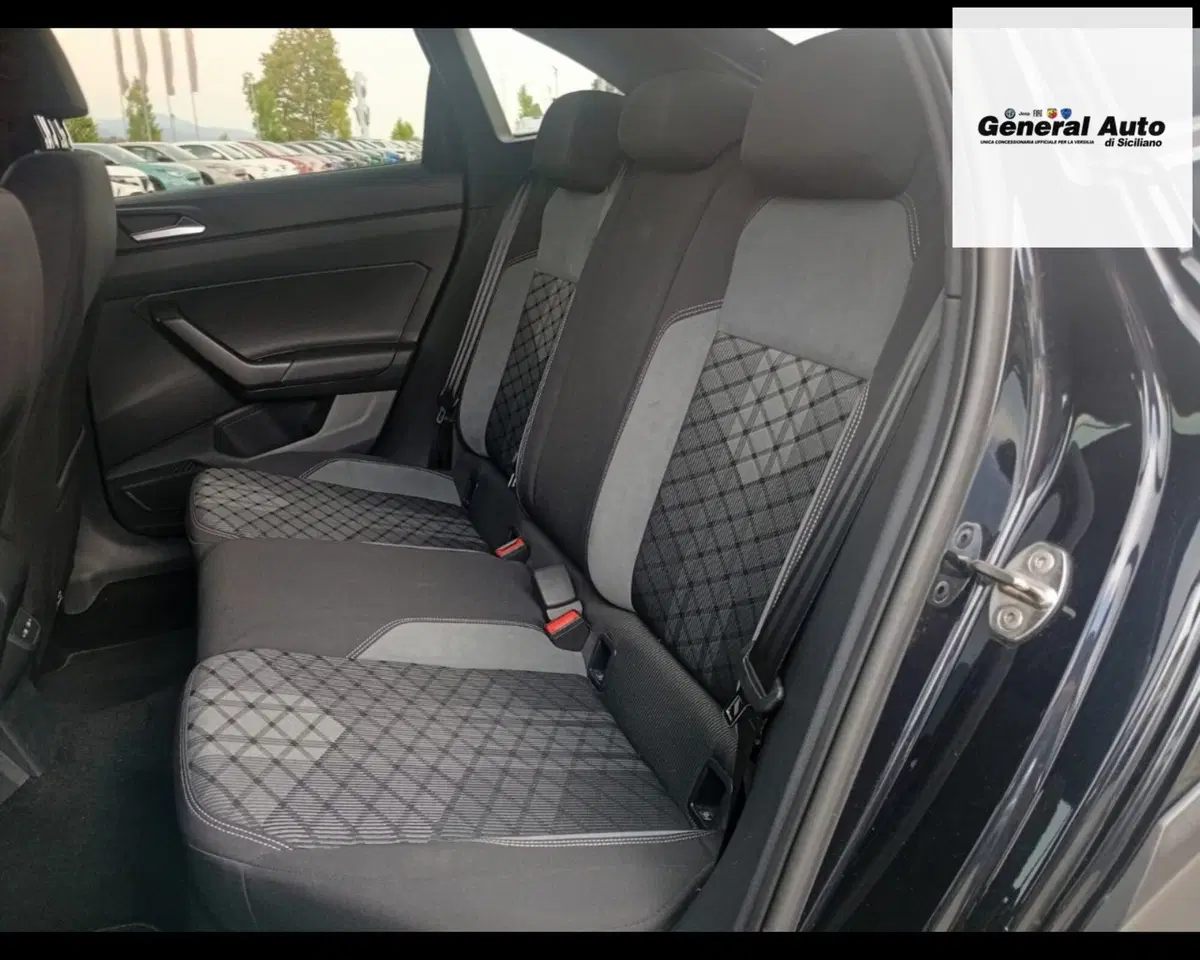 Volkswagen Taigo usata a Lucca (10)
