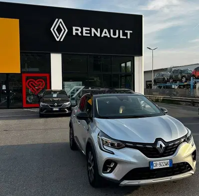 Renault Captur Full Hybrid E-Tech 145 CV Techno del 2023 usata a Guidonia Montecelio