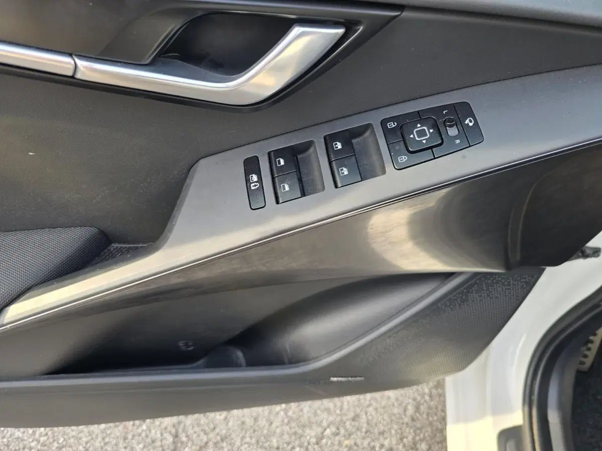 Kia Niro usata a Rimini (16)