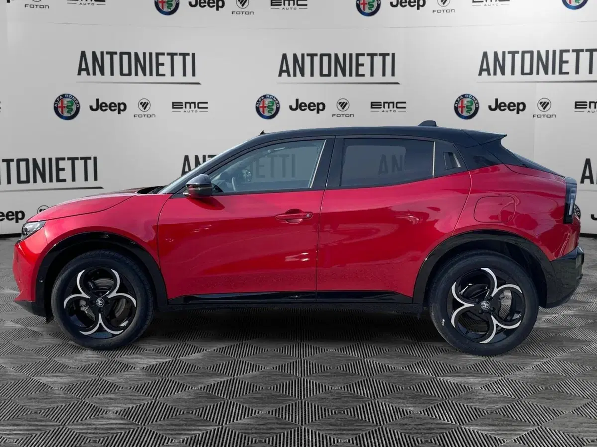 Alfa Romeo Junior nuova a Ancona (8)