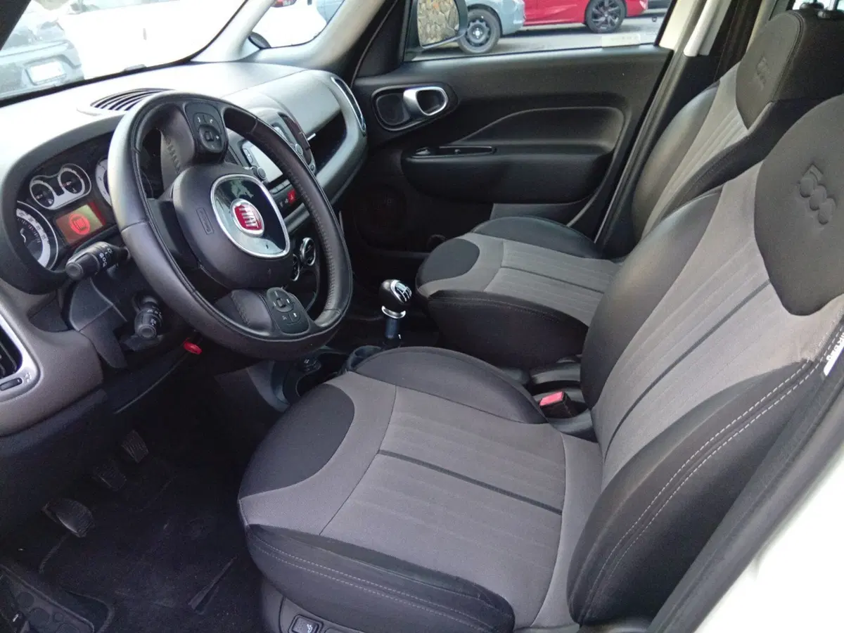 Fiat 500L usata a Catania (13)