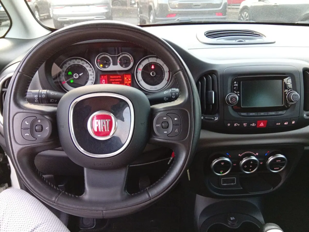 Fiat 500L usata a Catania (15)