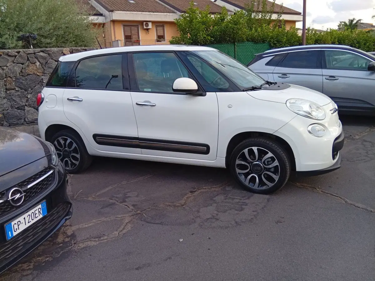 Fiat 500L usata a Catania (2)