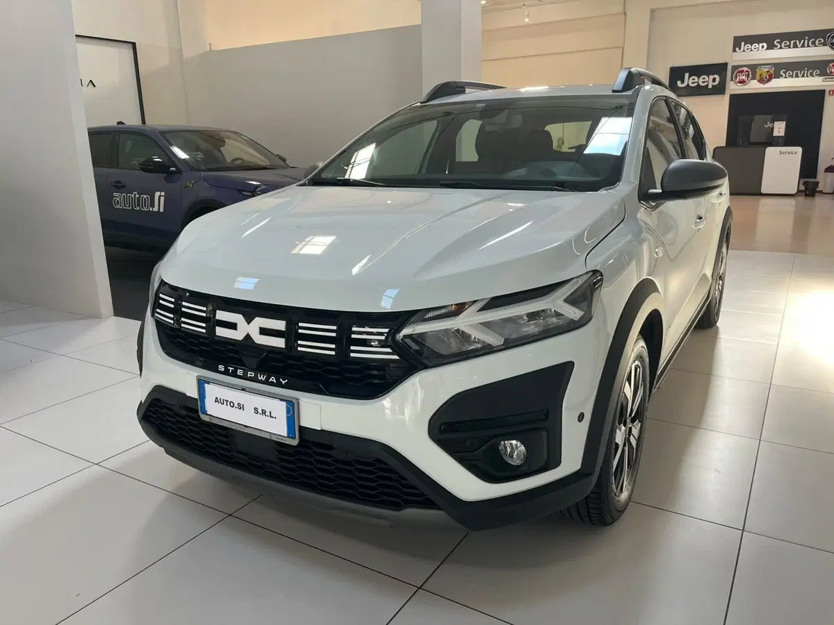 Dacia Sandero usata a Lucca