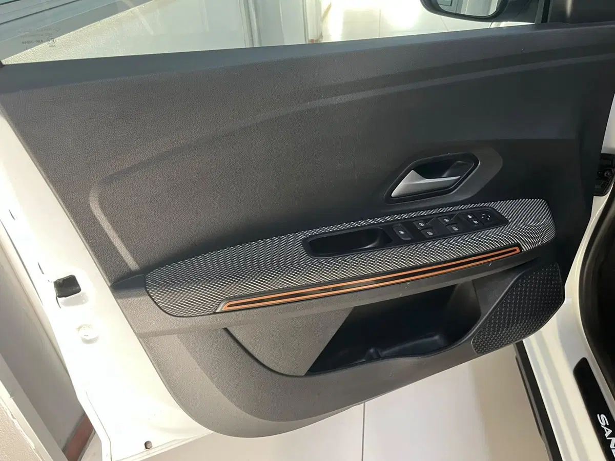 Dacia Sandero usata a Lucca (9)