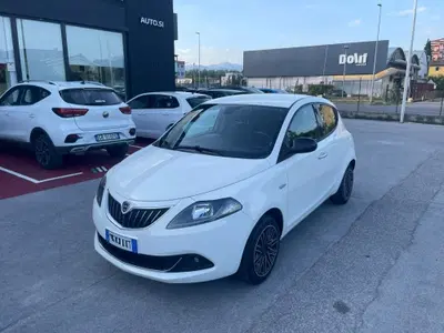 Lancia Ypsilon 1.0 FireFly 5 porte S&S Hybrid Gold Plus del 2021 usata a Lucca