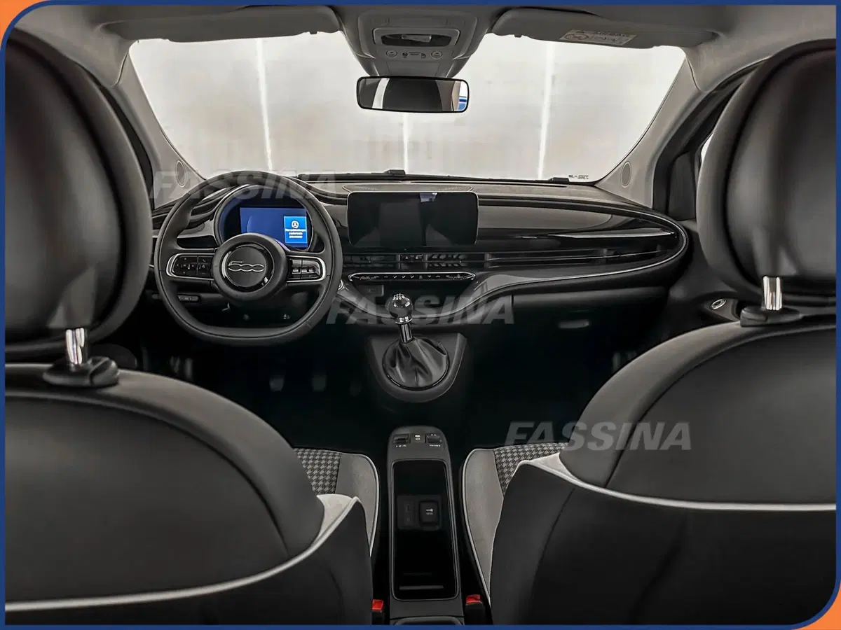Fiat 500 nuova a Milano (11)