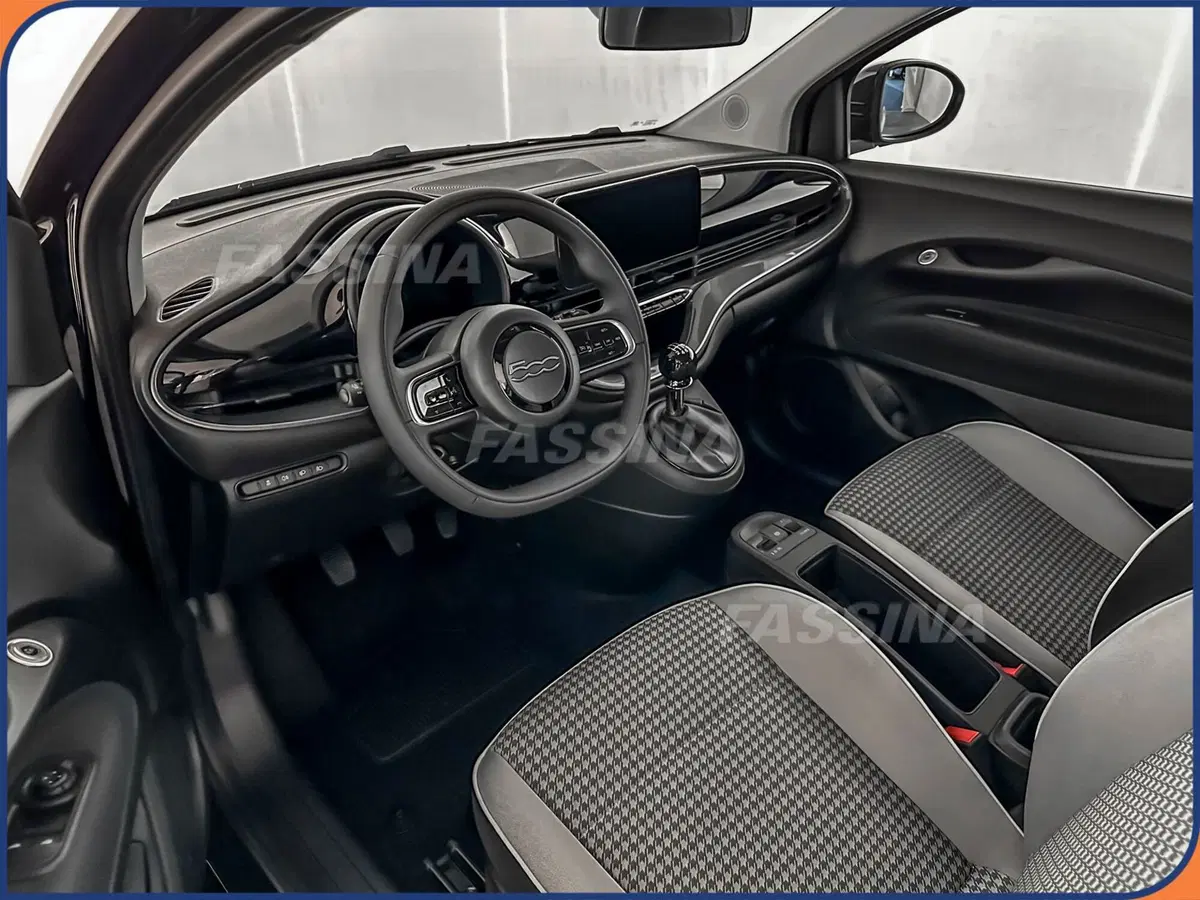 Fiat 500 nuova a Milano (9)