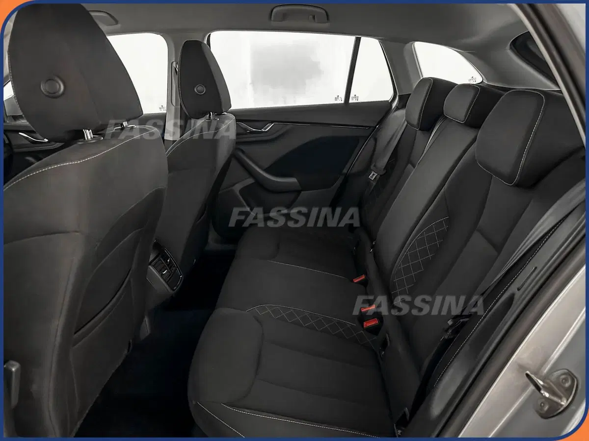 Skoda Scala usata a Milano (10)
