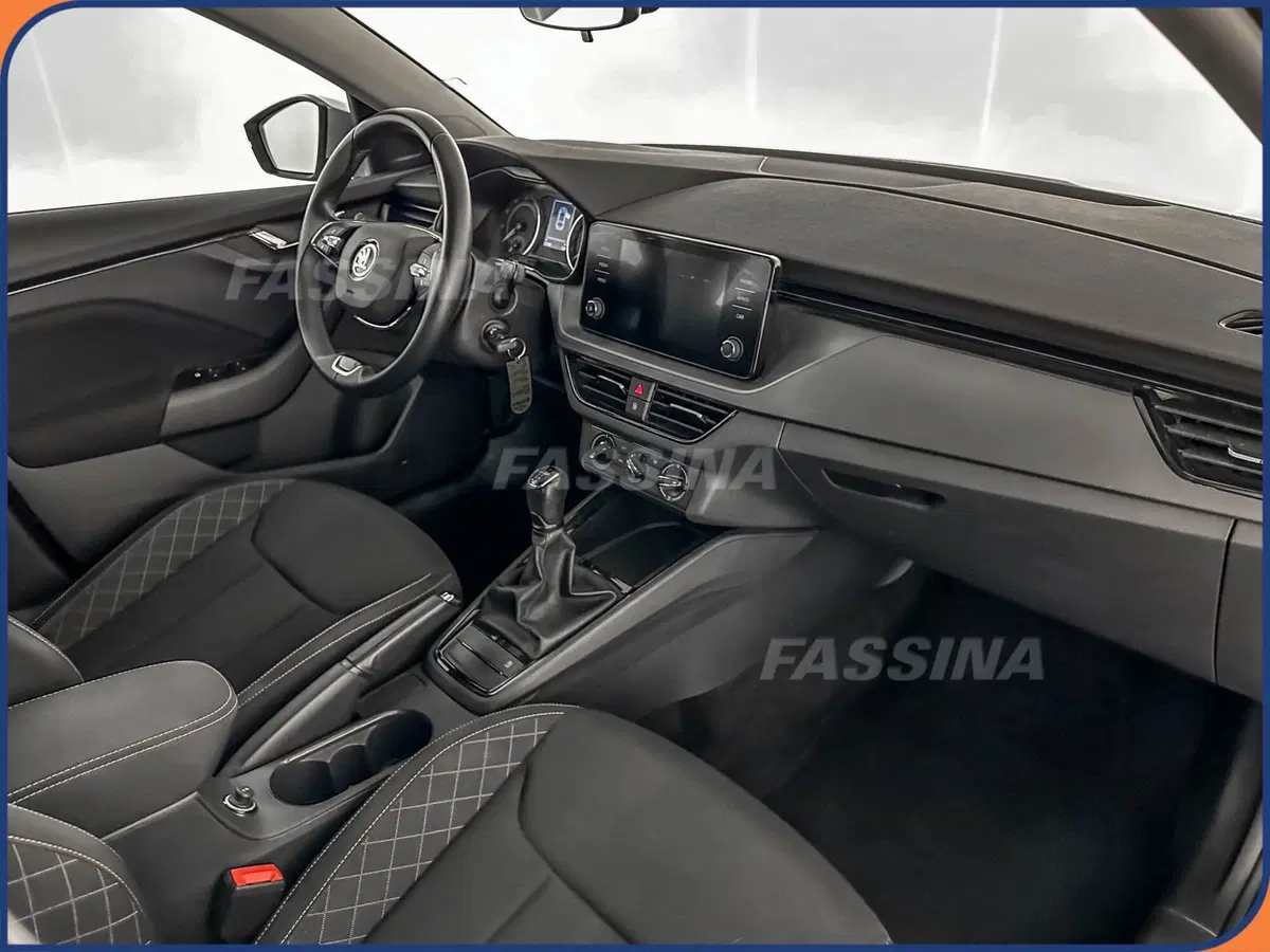 Skoda Scala usata a Milano (13)