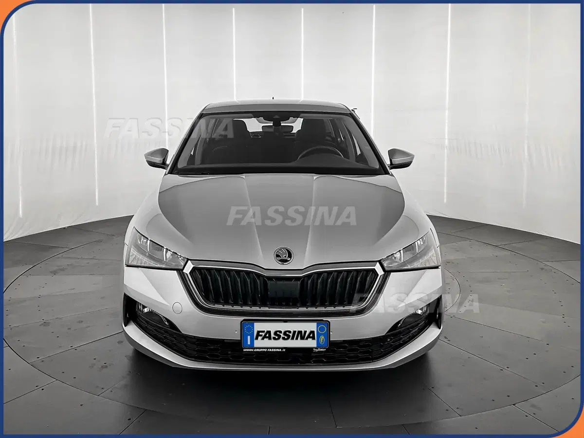 Skoda Scala usata a Milano (2)