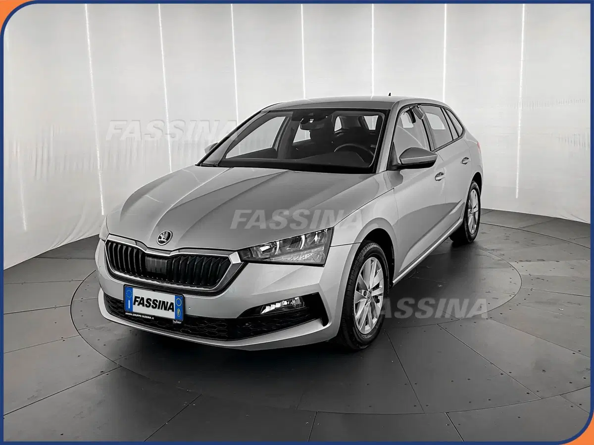 Skoda Scala usata a Milano (3)