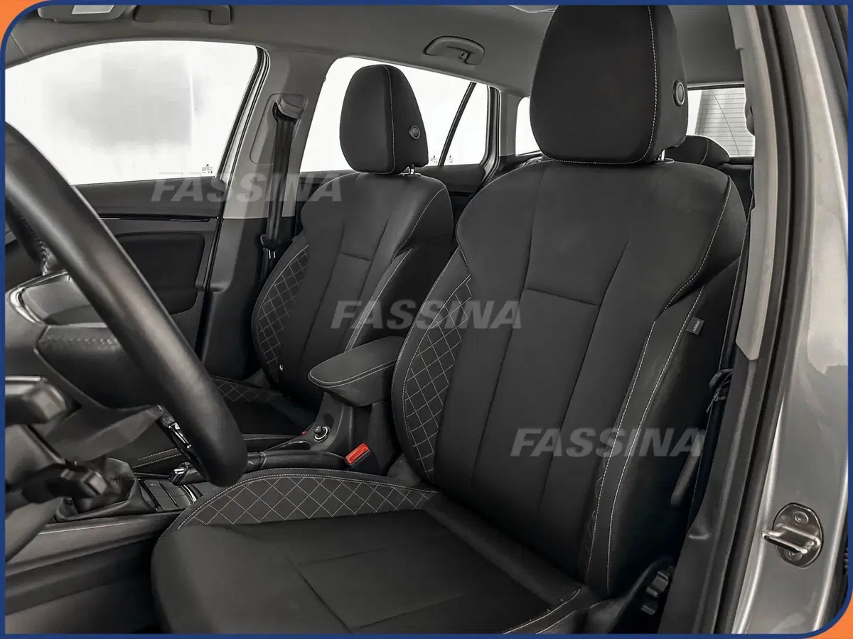 Skoda Scala usata a Milano (8)