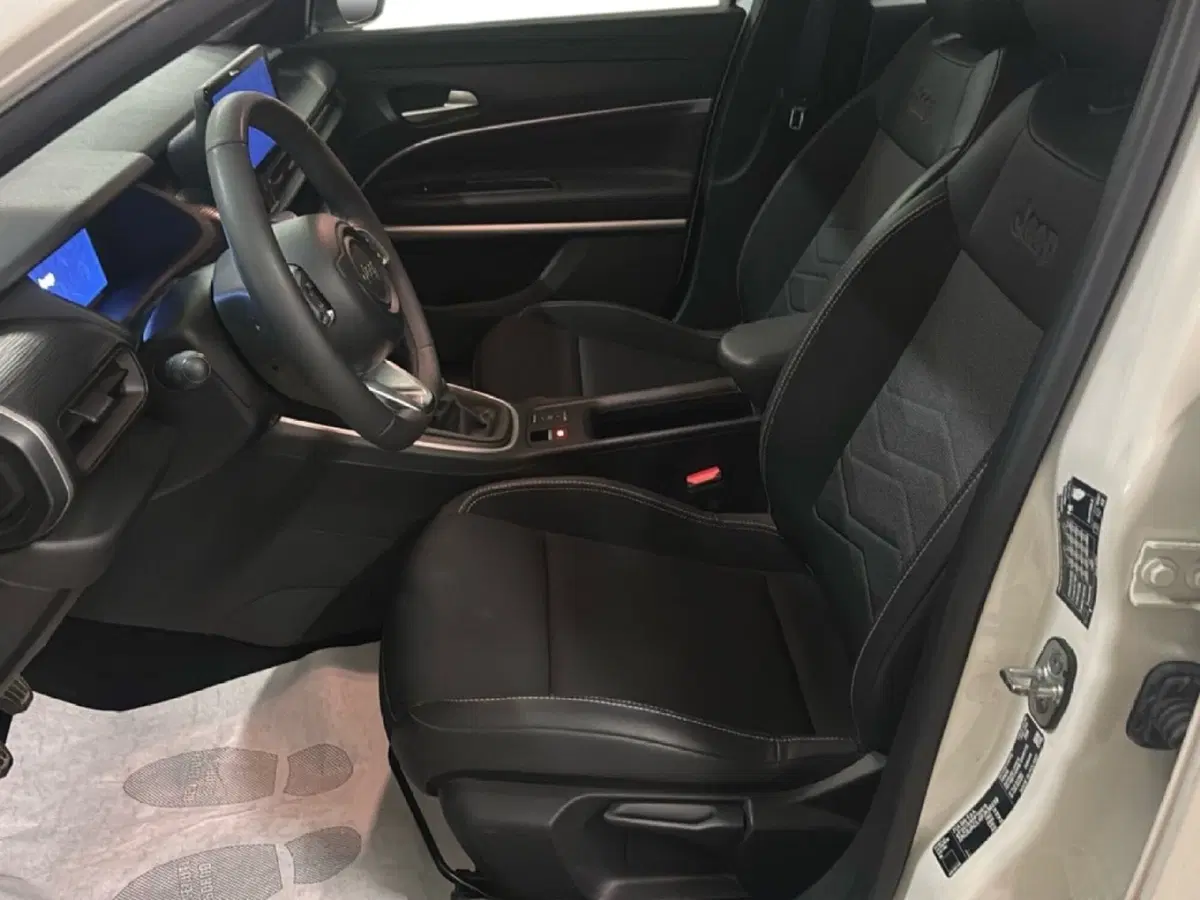 Jeep Avenger usata a Arezzo (14)