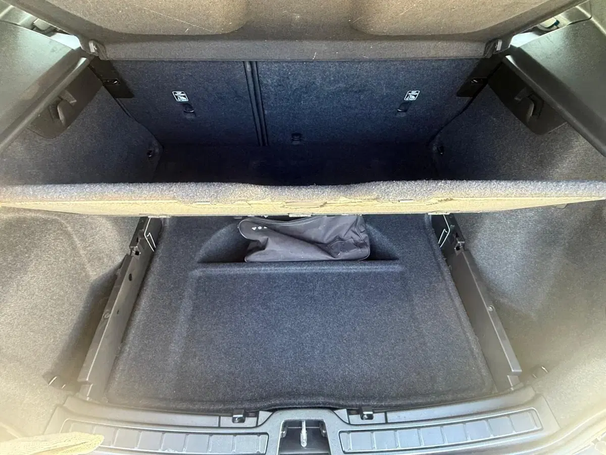 Volvo XC40 usata a Massa-Carrara (18)