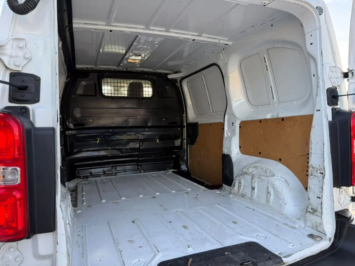 Peugeot Expert Furgone usata a Massa-Carrara (11)