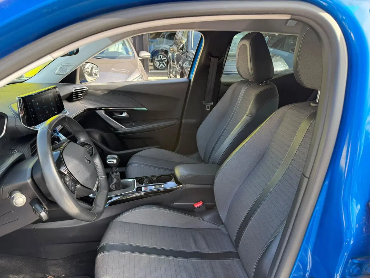 Peugeot 2008 usata a Massa-Carrara (15)