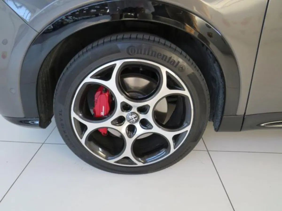 Alfa Romeo Tonale usata a Lodi (15)
