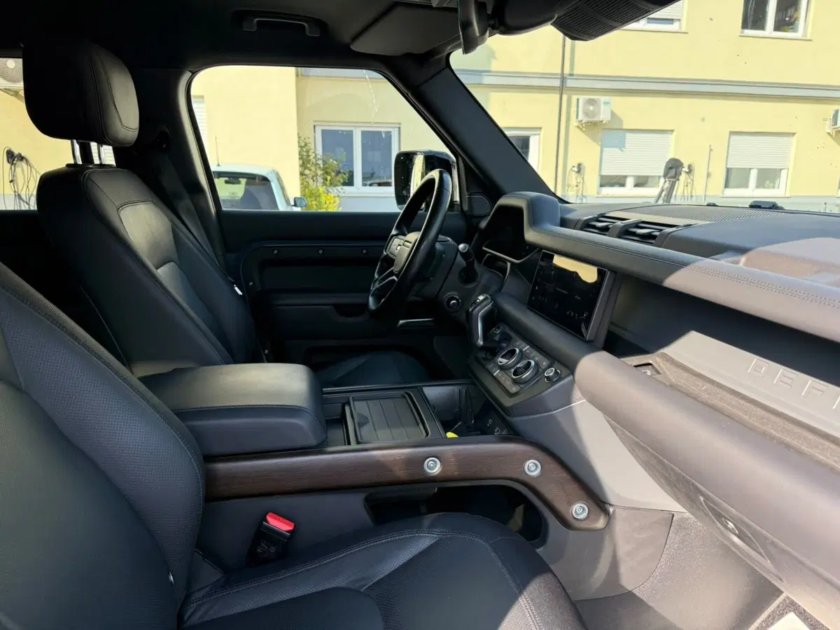 Land Rover Defender usata a Trento (3)