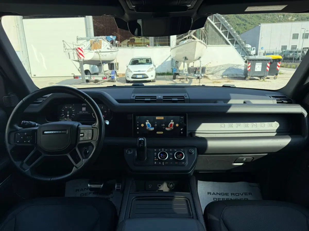 Land Rover Defender usata a Trento (4)