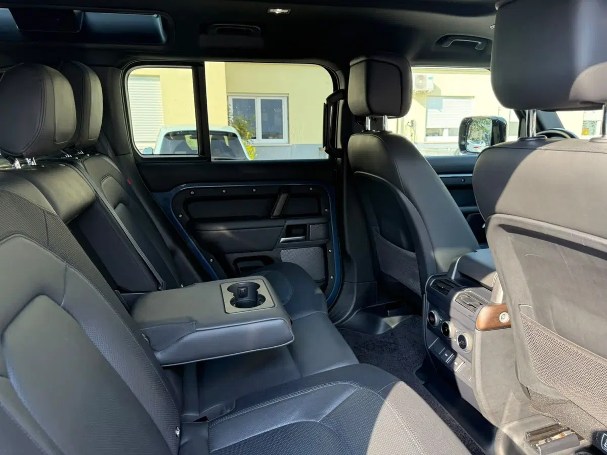 Land Rover Defender usata a Trento (5)