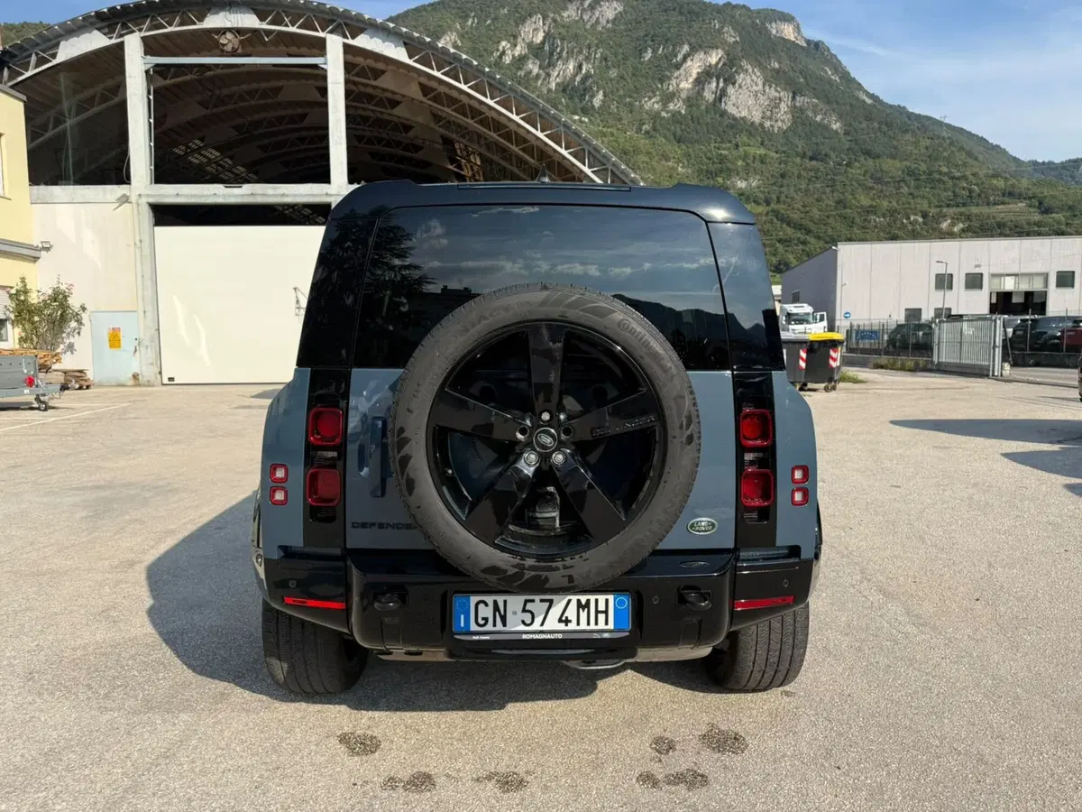 Land Rover Defender usata a Trento (7)