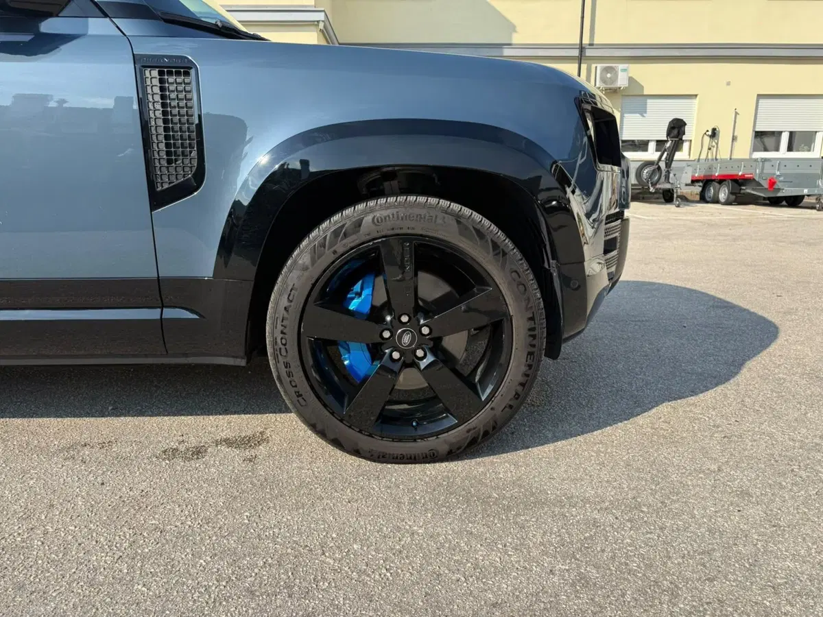 Land Rover Defender usata a Trento (9)