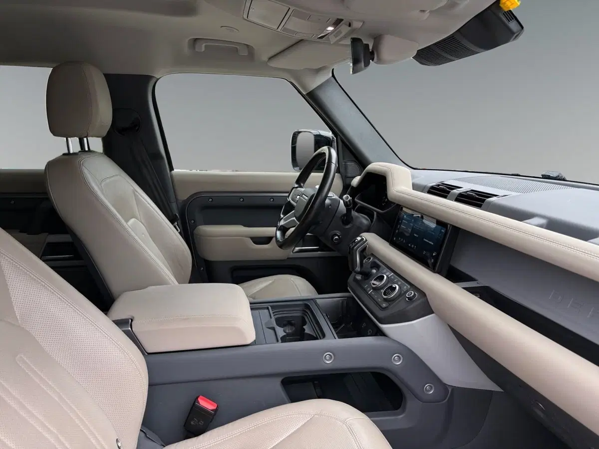 Land Rover Defender usata a Trento (3)