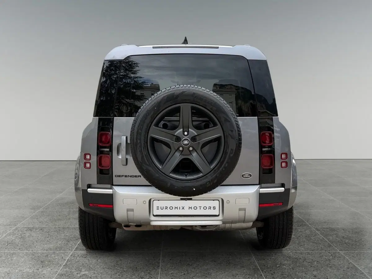 Land Rover Defender usata a Trento (7)