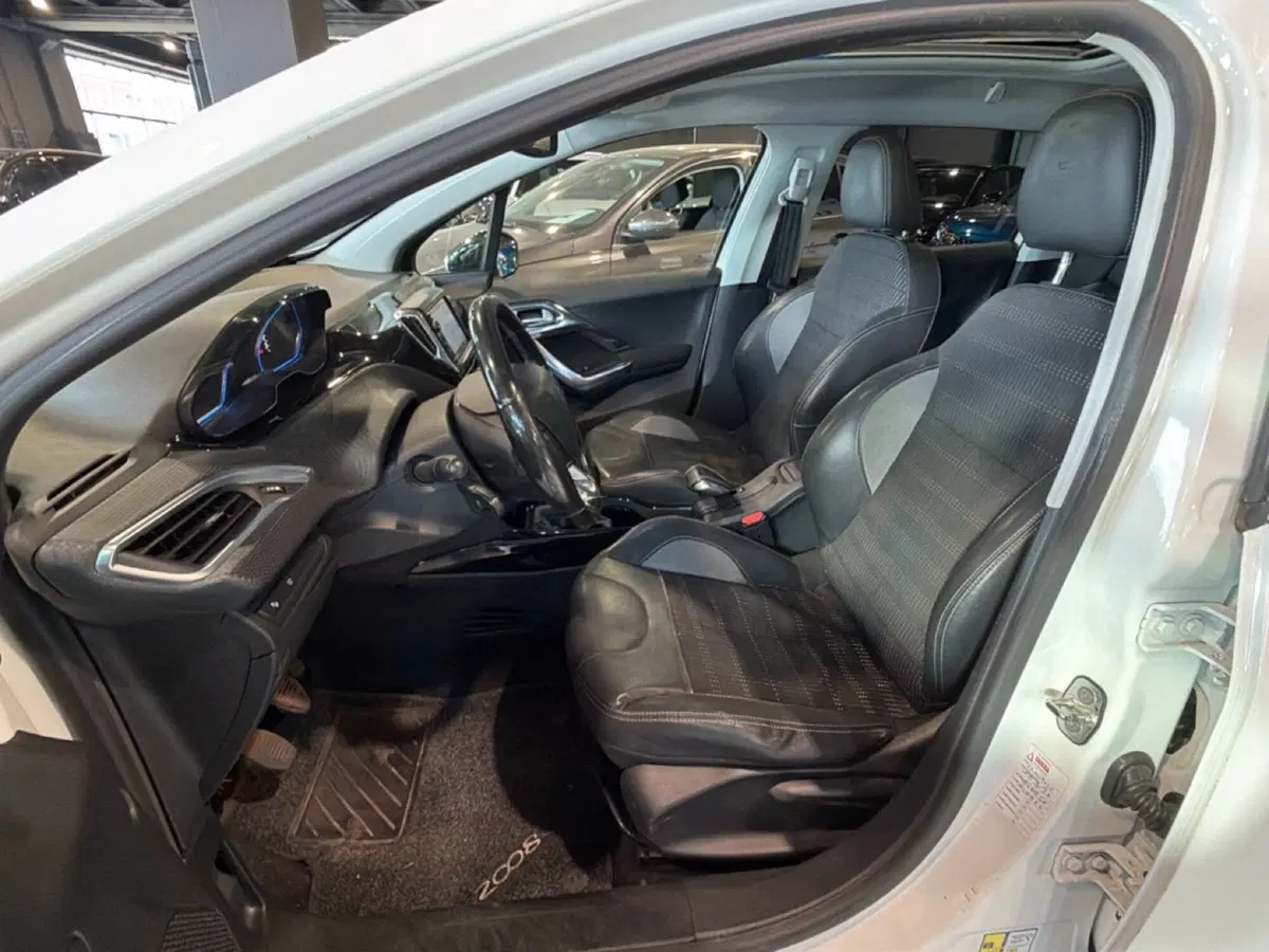 Peugeot 2008 usata a Vicenza (14)