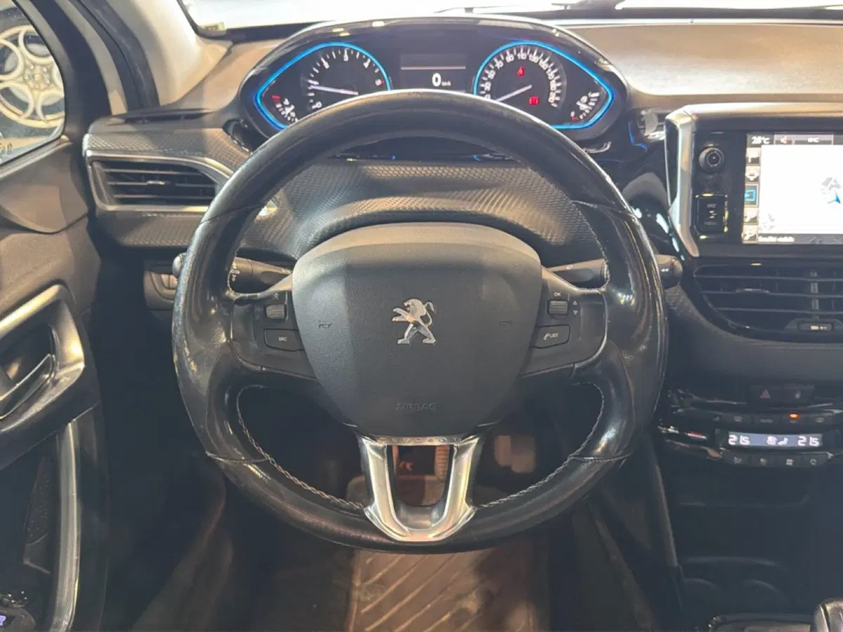 Peugeot 2008 usata a Vicenza (16)