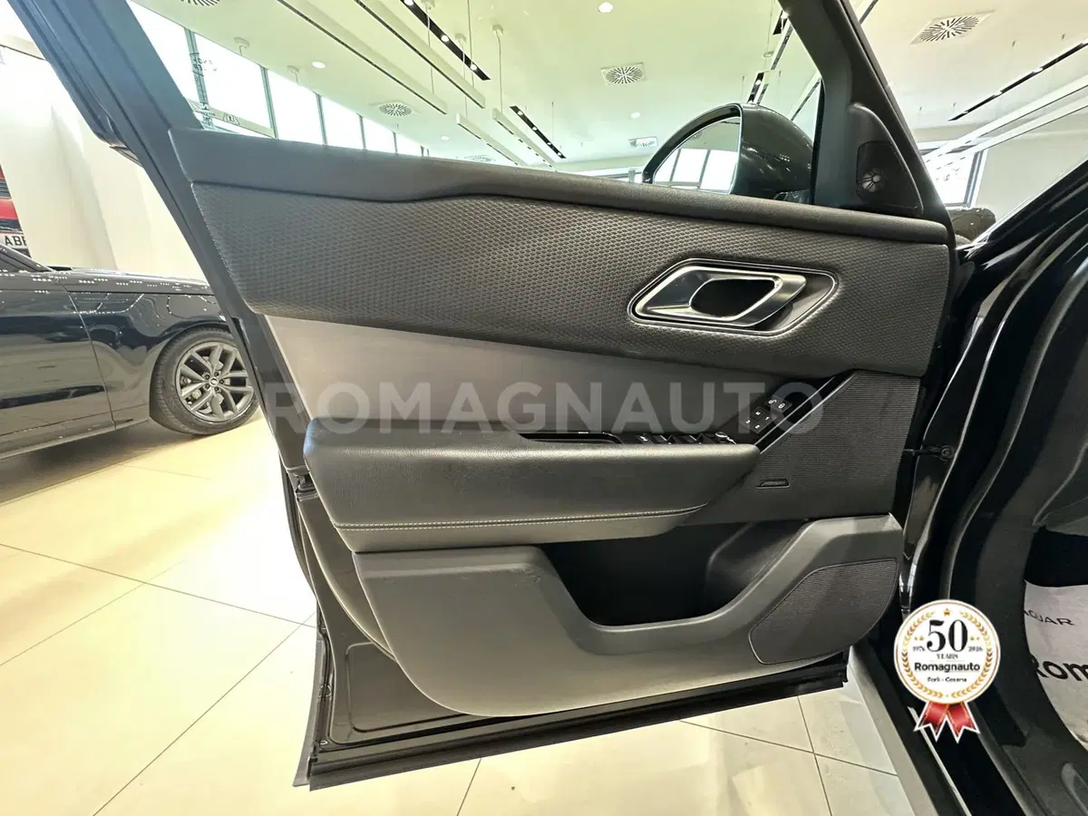 Land Rover Range Rover Velar usata a Forlì-Cesena (15)