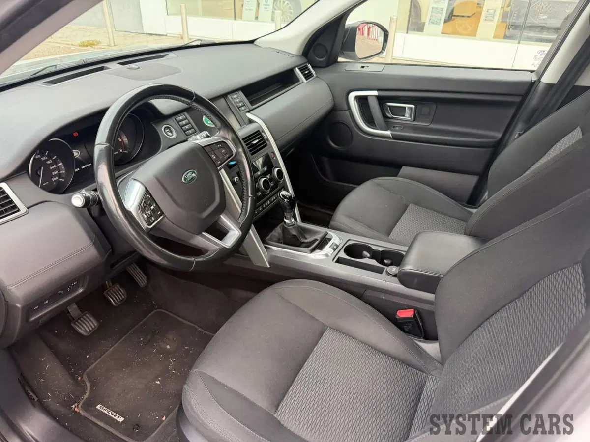 Land Rover Discovery Sport usata a Varese (6)