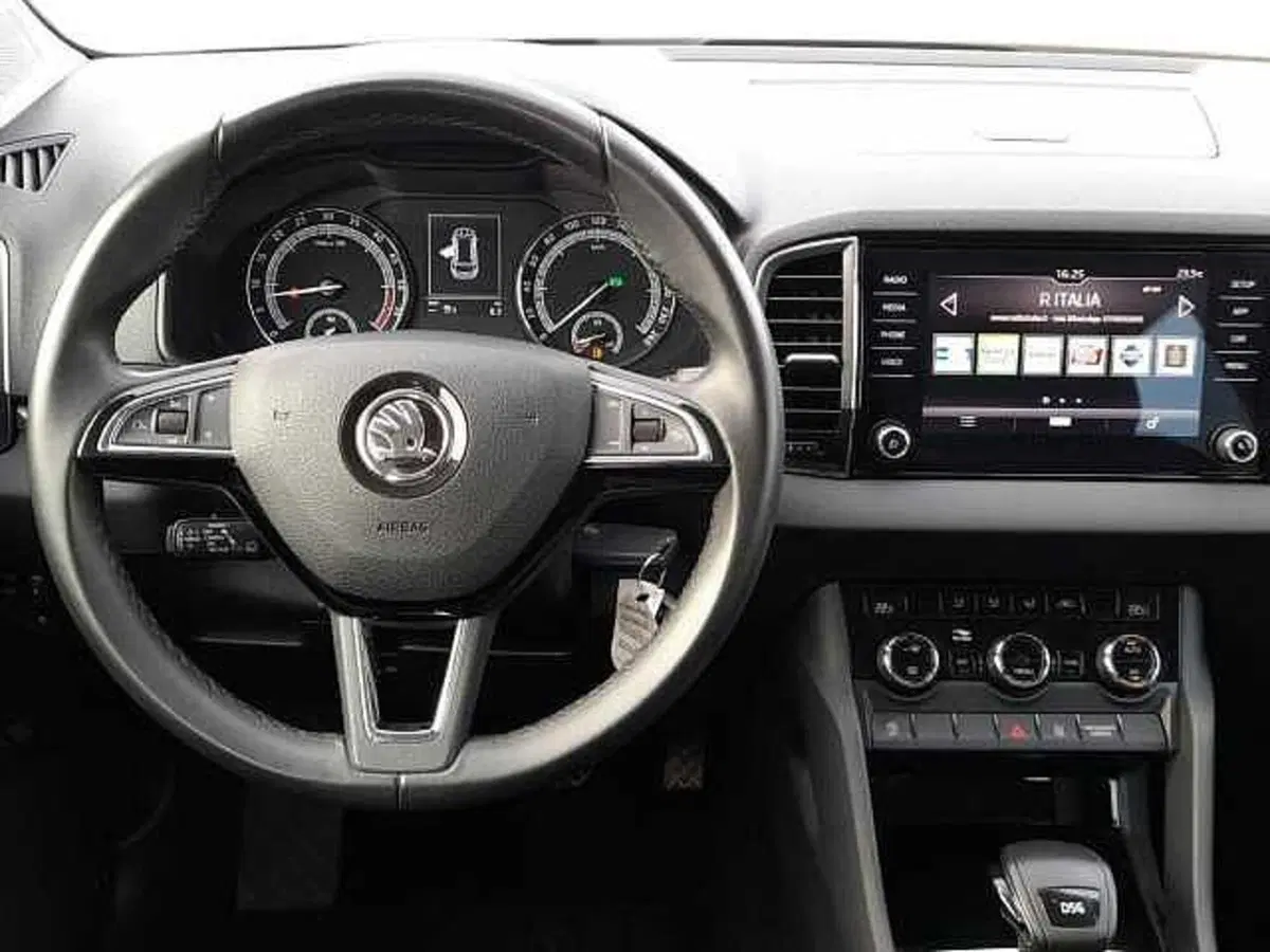 Skoda Karoq usata a Ravenna (10)