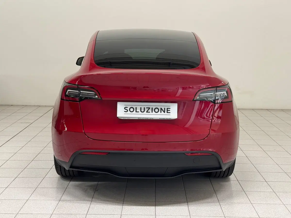 Tesla Model Y usata a Novara (7)