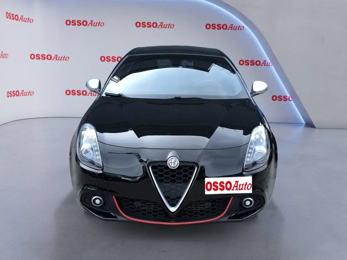 Alfa Romeo Giulietta usata a Udine (5)