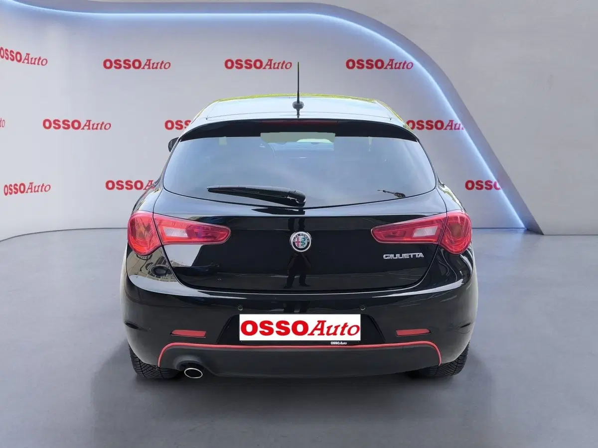 Alfa Romeo Giulietta usata a Udine (6)
