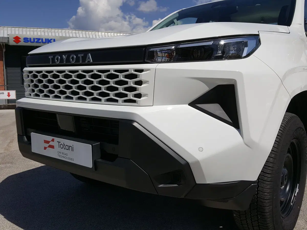 Toyota Hilux nuova a L'Aquila (15)