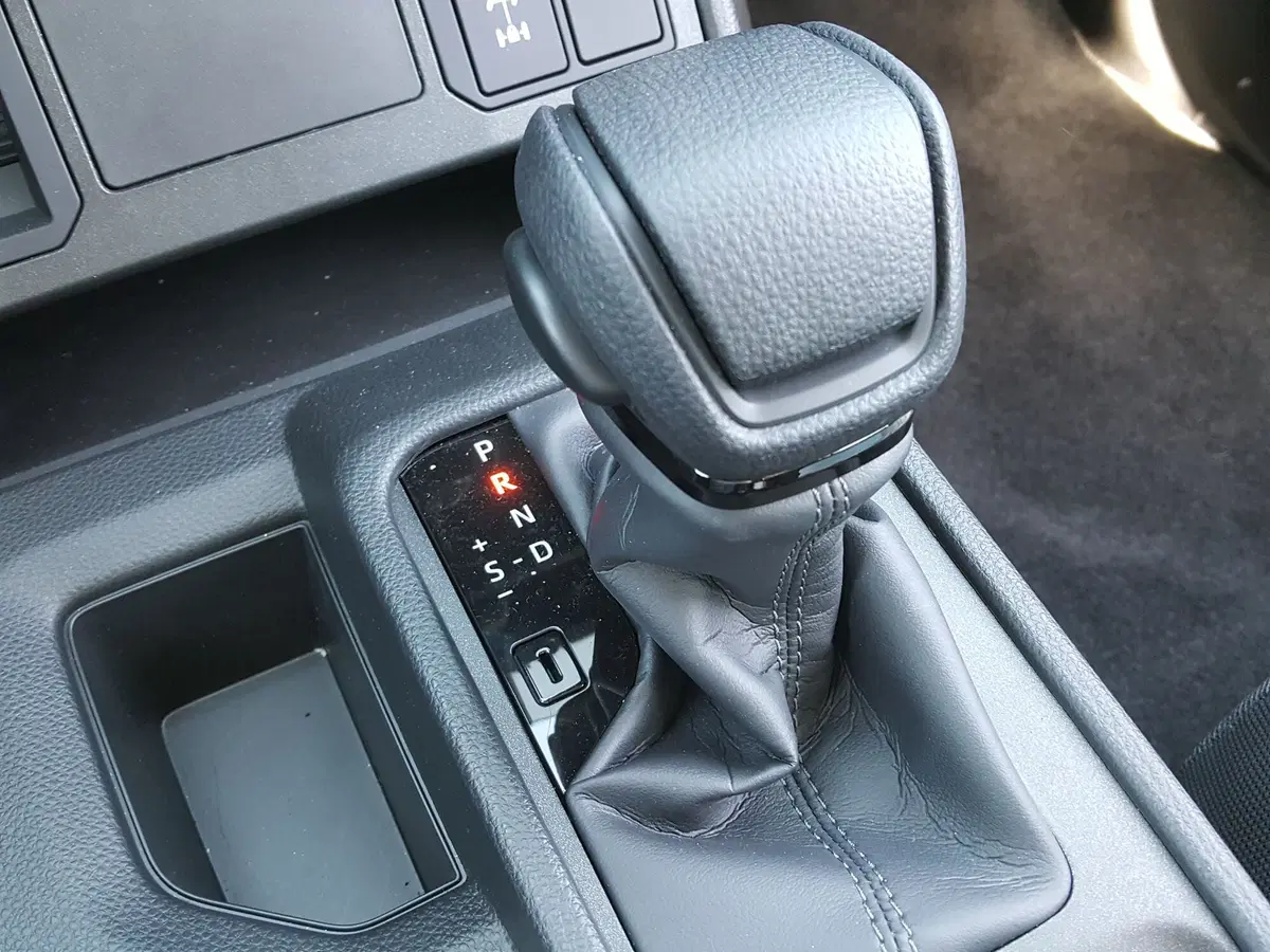 Toyota Hilux nuova a L'Aquila (16)