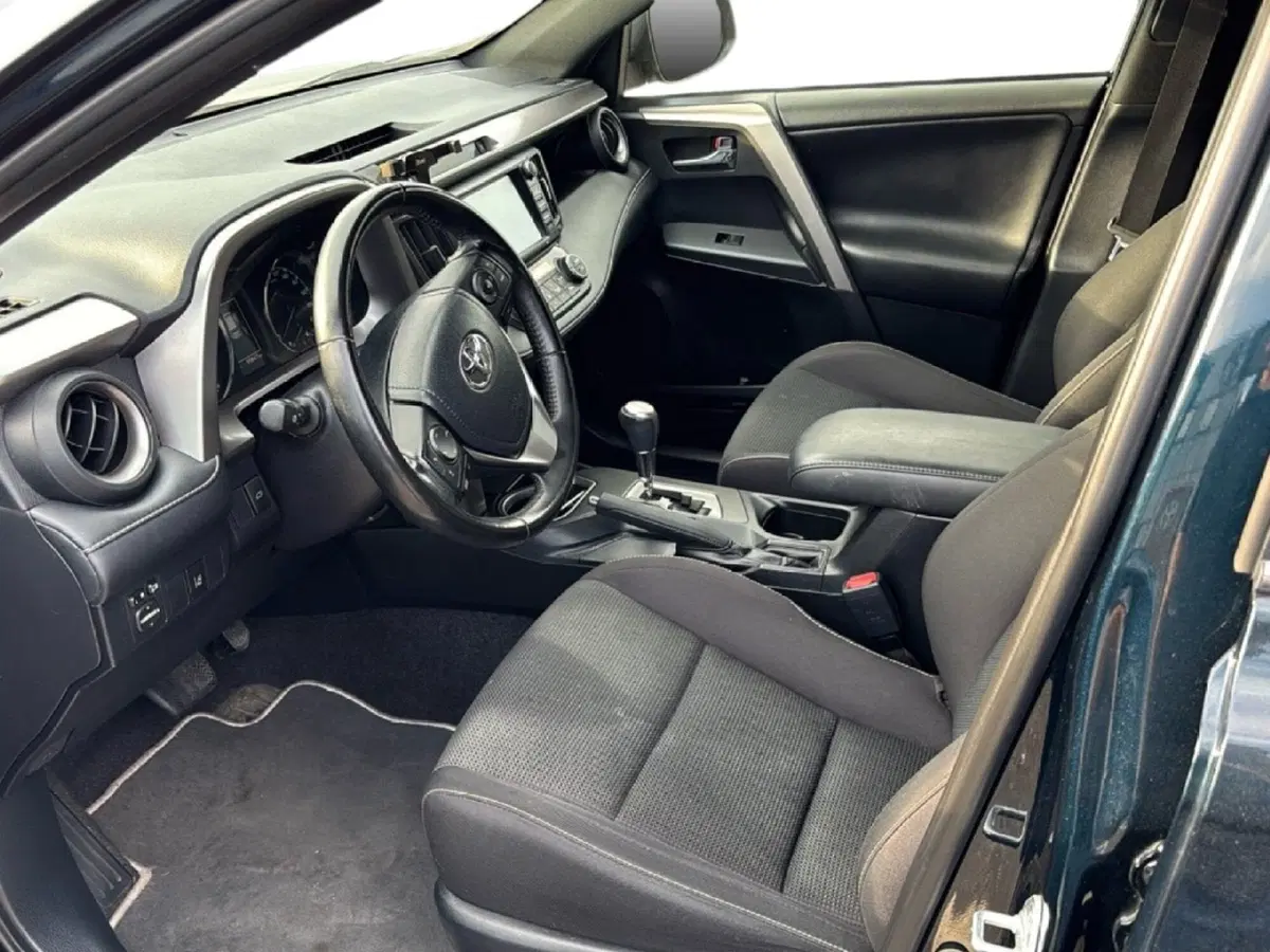 Toyota Rav4 usata a La Spezia (11)