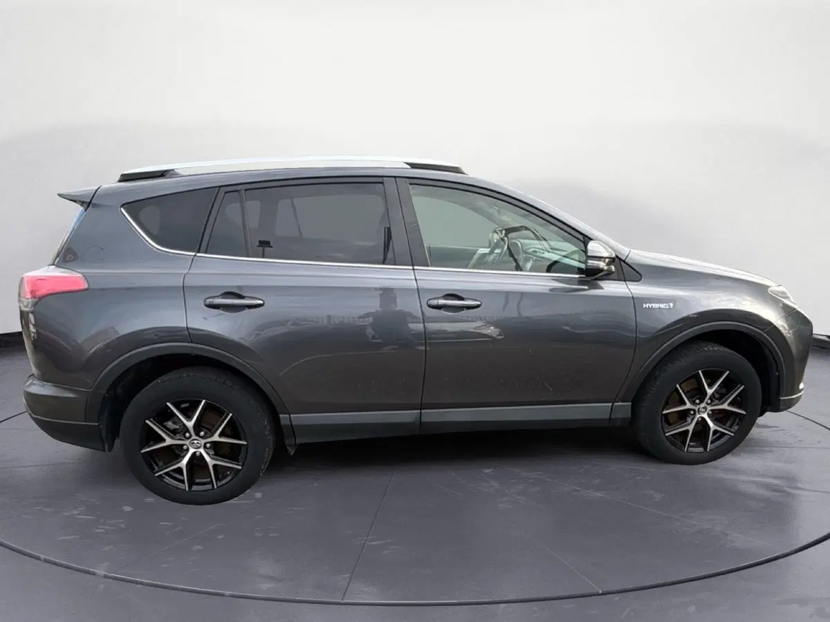 Toyota Rav4 usata a La Spezia (4)