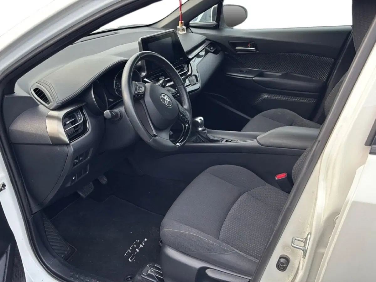 Toyota Toyota C-HR usata a Massa-Carrara (11)
