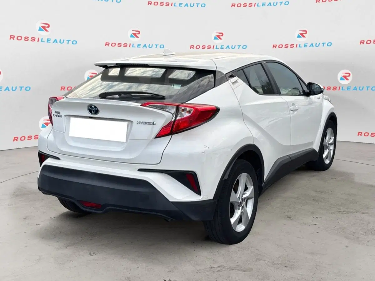 Toyota Toyota C-HR usata a Massa-Carrara (5)
