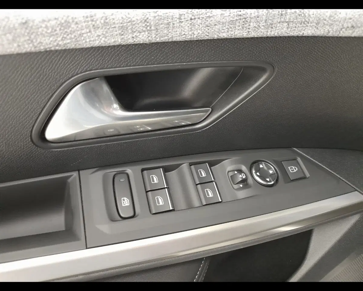 Peugeot 5008 usata a Alessandria (19)