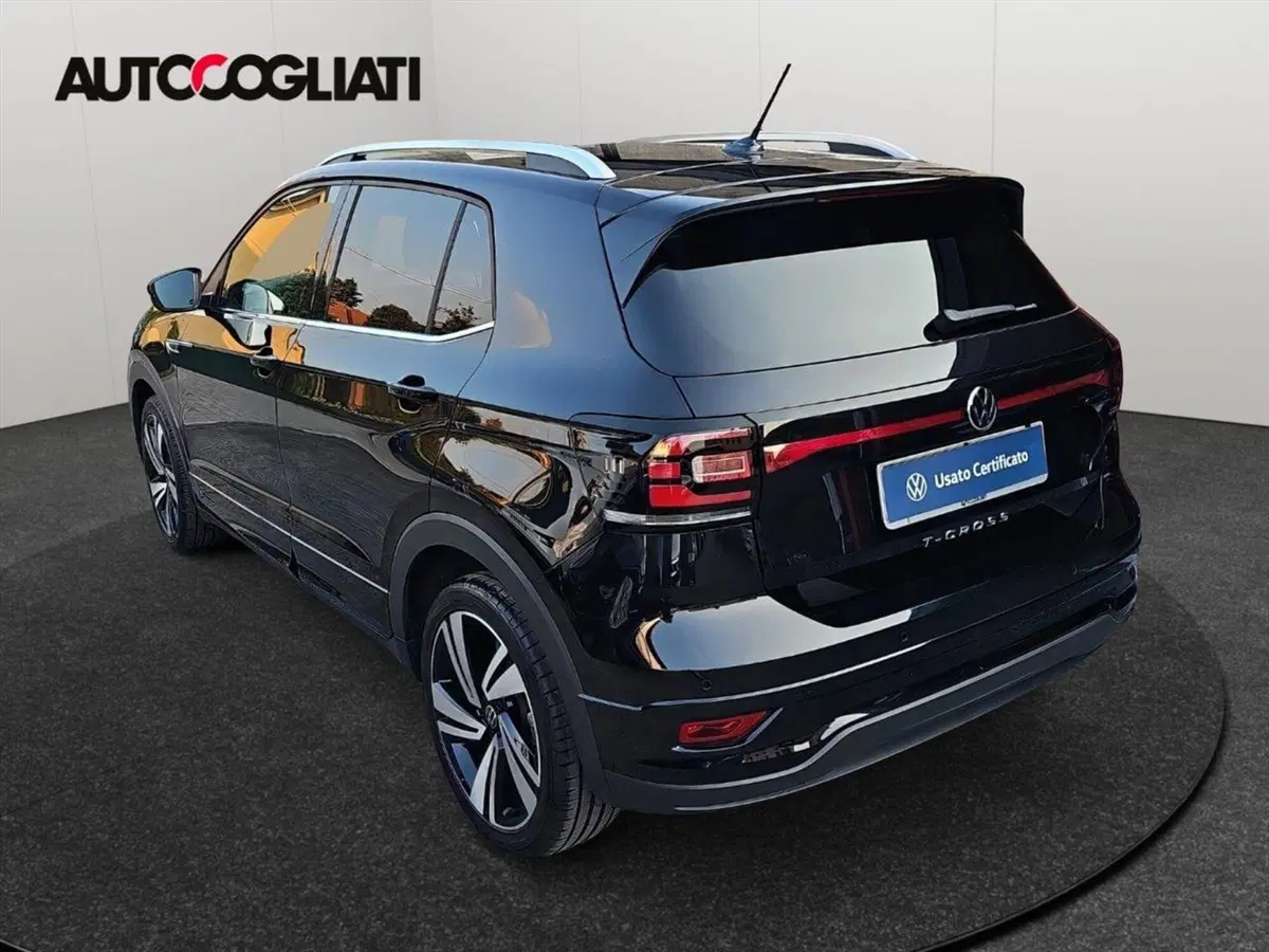 Volkswagen T-Cross usata a Lecco (8)