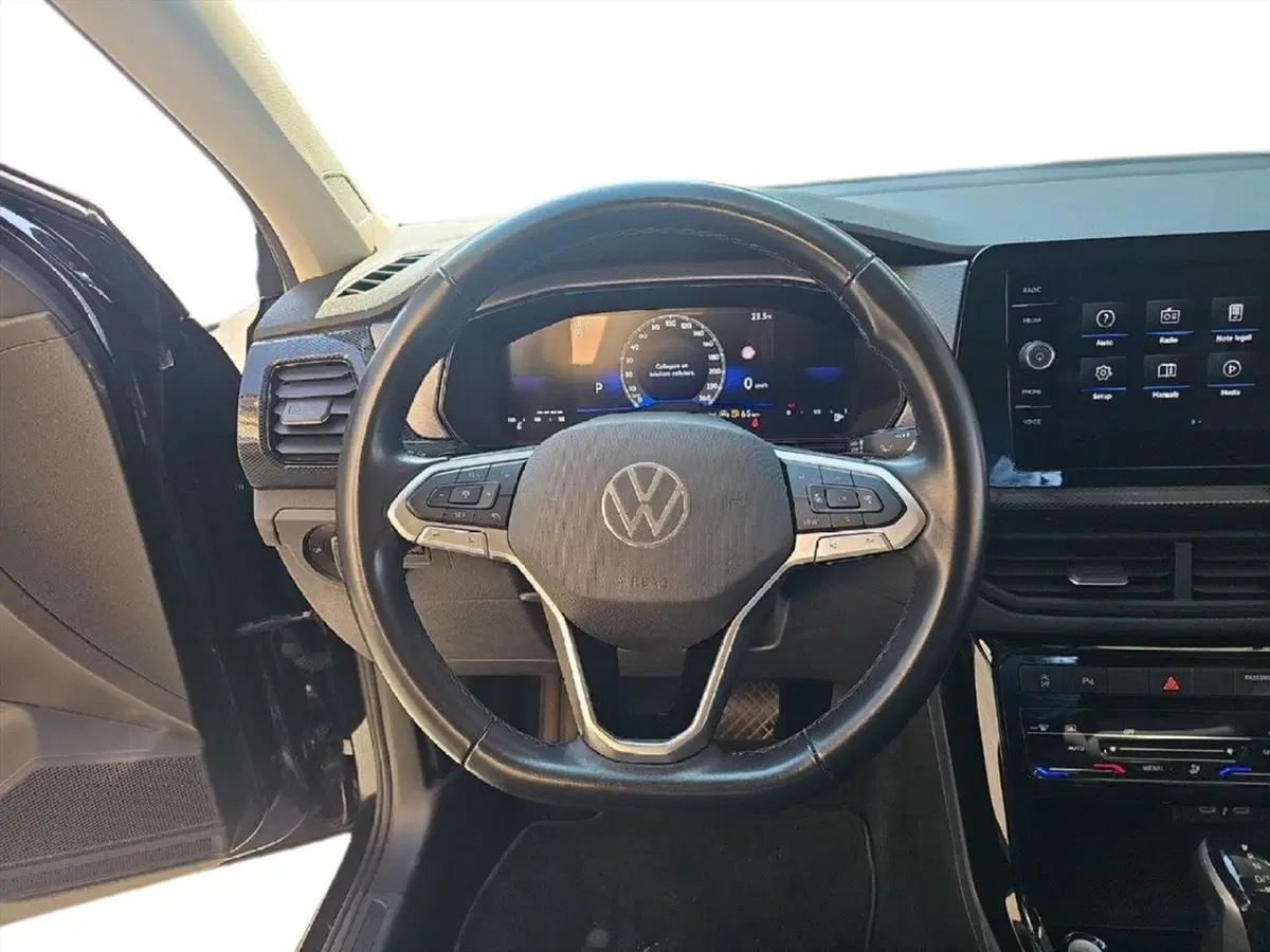 Volkswagen T-Cross usata a Lecco (10)